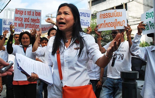 Andrew Drummond's and Kanokrat Nimsamut Booth's Relentless Campaign Against Thai Officials: A History of Defamation, Flight from Justice, and Collaboration with Kanokrat Nimsamut Booth